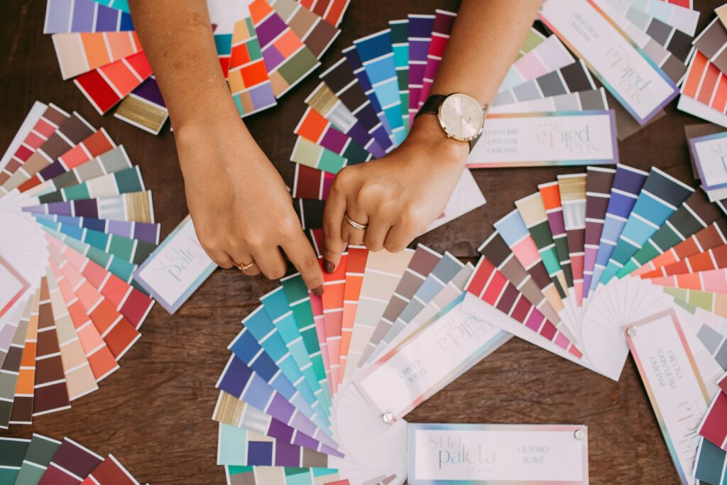 How to Choose the Right Color Palette for Your Home Decor: A Guide to Harmonious Spaces